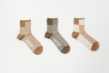 Load image into Gallery viewer, Colored Organic Cotton Socks  by ”SAYUU&quot;
