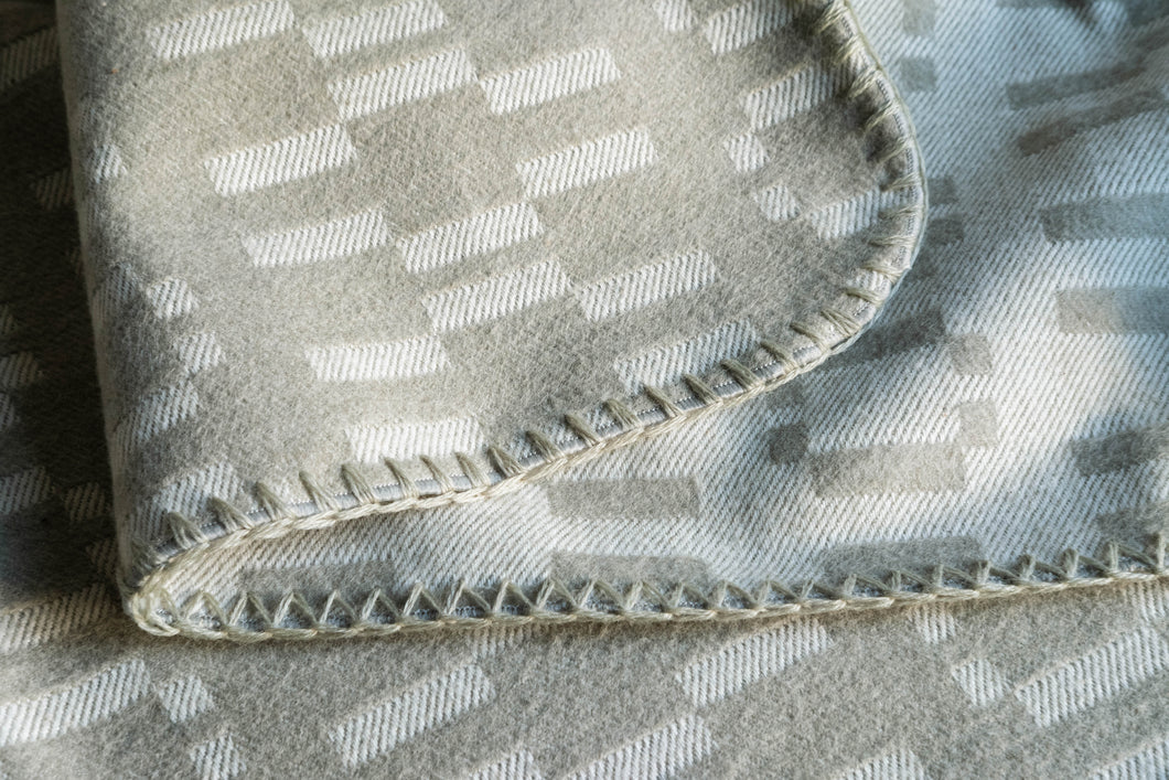 Organic Colored Cotton Blanket (gray)