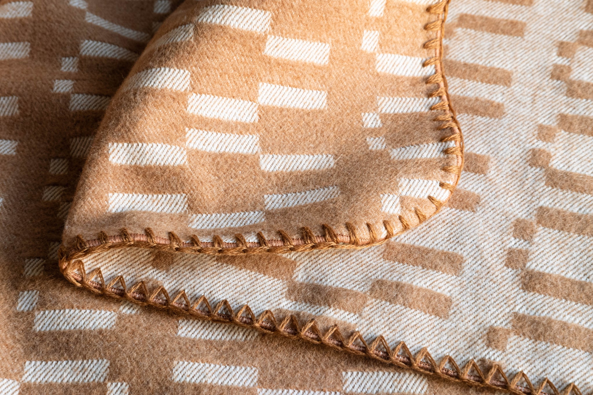 Organic Colored Cotton Blanket (Camel) – TOBAN TEXTILE