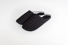 Load image into Gallery viewer, Boucle Stripe / Slippers
